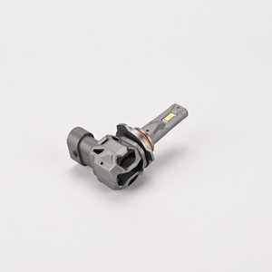 Araba <span class=keywords><strong>LED</strong></span> 9006 30W 6500K oto far ampulü <span class=keywords><strong>Z5</strong></span> alüminyum bakır boru soğutma sistemi yüksek kalite
