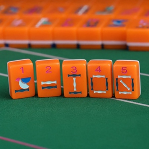 Juego de Mahjong Clásico de Lujo NatuGift, Estilo Costa Oeste de California, con Fichas Acrílicas con Temática de Playa Tropical y Surf, Portátil, para 4 Jugadores, Universal - Product Image 4