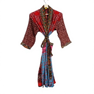 Nuevo Diseño 2023, Elegante Kimono de Seda con Estampado Floral Boho, Doble Bolsillo, Cuello en V, Cierre con Cordón, Suave y Transpirable - Product Image 1