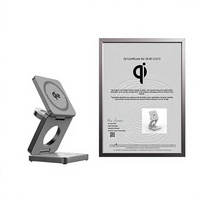 Vente directe d'usine, chargeur sans fil magnétique trois-en-un, charge rapide, matériau TPE, ports MicroUSB/USB-C, chargeur de téléphone pliable de bureau