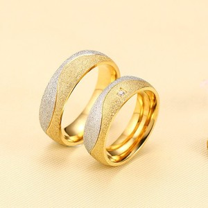 Anillo de Pareja de Acero de Titanio Bicolor de Moda al por Mayor con Incrustaciones de Circonita Cúbica, Impermeable, Antidesvanecimiento, Moderno y a Juego para Uso Diario - Product Image 3