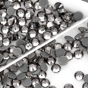 Cristalli Austriaci Termoadesivi Flatback, Strass Sciolti per Decorazione di Abiti, Nail Art, Borse e Scarpe - Product Image 4