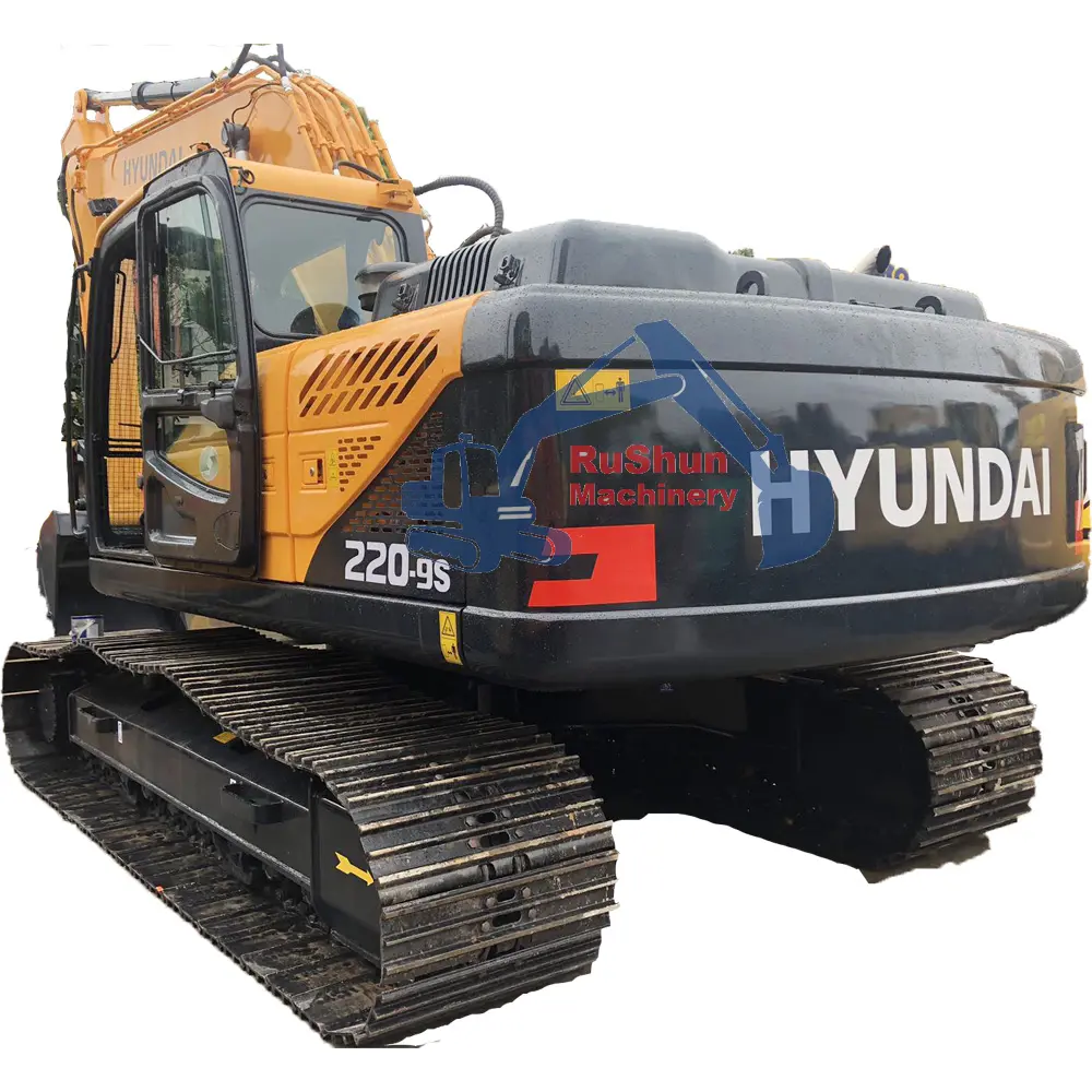 Excavatrice hydraulique sur chenilles d'occasion Hyundai R220 de 20 tonnes d'occasion en bon état