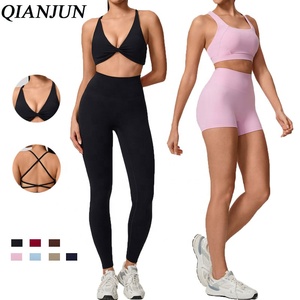 Nuovo Set Sportivo da Donna 4 Pezzi 2026 a Vita Alta con Spalline Incrociate per Yoga, Palestra e Fitness, Asciugatura Rapida per Attività all'Aperto - Product Image 1