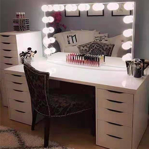 Table de maquillage moderne simple en bois de haute qualité avec miroir éclairé - Product Image 2