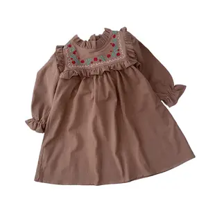 2024 moda dökme toptan giyim çocuk çocuk ck modeli uzun kollu Vintage çiçek nakış doğum günü elbiseleri kızlar için