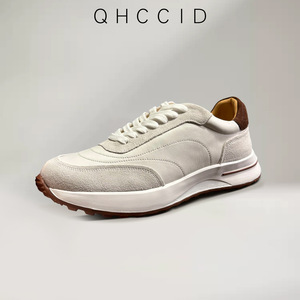 รองเท้าผ้าใบผู้ชาย QHCCID หนังกลับสีขาว ส้นเตี้ย พื้นยางกันกระแทก ใส่ได้ทุกวัน สไตล์รองเท้าเดิน - Product Image 3