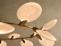 Lustre suspendu Art déco créatif minimaliste moderne nordique en forme de pétale pour salle à manger, bar, chambre, hall d'hôtel