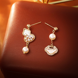 Vente en gros de boucles d'oreilles en argent 925 avec perle de <span class=keywords><strong>nacre</strong></span> naturelle dorée 24 carats, fermoir de sécurité en forme de citrouille, bijoux tendance pour femmes - Product Image 3