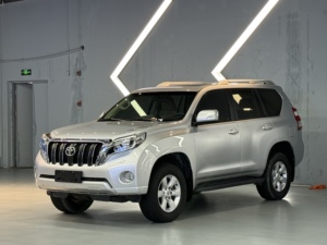 FAW 2016 pour Prado SUV 2.7L Turbo Automatique Luxe 2TR-FE 163PS NA 6AT 4x4 Permanent Blocage Différentiel Central 7 Places Cuir Électrique - Product Image 2