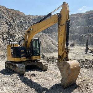 Excavatrice d'occasion 3 tonnes, modèle 2012, 95% neuve, excavatrice CAT d'occasion, excavatrice à long bras, en stock, mini-excavatrice d'occasion, mini-pelle - Product Image 3