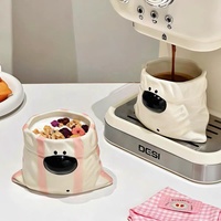 Desain Baru Mug Kopi Keramik Stoneware Anjing Lucu yang Dapat Disesuaikan Bebas BPA Aman untuk Microwave Cangkir Latte Genggam Peralatan Makan Bergaya untuk