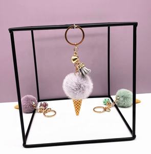 फैशन आइस क्रीम कीचेन प्यारा बैग आकर्षण कार्टून प्लश पेंडेंट फर बॉल रचनात्मक उपहार चुनने के लिए विभिन्न रंग - Product Image 4