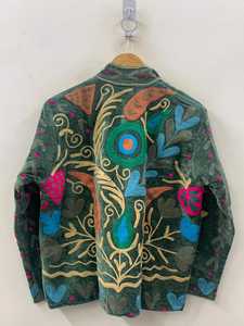 Veste en velours Suzani faite à la main, brodée de fleurs, manteau long, vêtement d'extérieur, style bohème ethnique, cadeau pour elle, vente en gros Inde - Product Image 6
