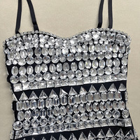 Robe moulante mini club avec sangle amovible et strass, avec gants, pour tenue de club