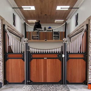 Op Maat Gemaakte Luxe Draagbare Paardenstal 3.5M Mobiele Paardenverzorging Kraampjes Elegant Paardenstalkast Pferd - Product Image 5