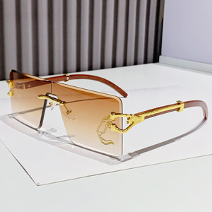 Rimless Rectangle <b>Sunglasses</b> Gradient Lens UV400 Protection <b>Retro</b> Style Unisex Adult Sun Protection Fashionable Design - Product Image 3