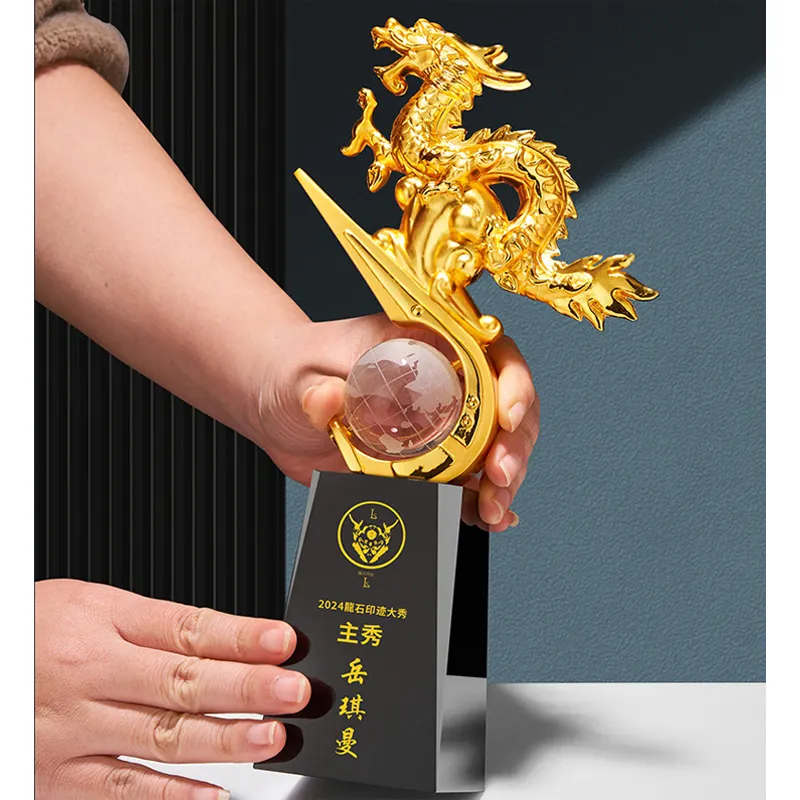 Glanzend Op Maat Gemaakt Goud Zilver Koperhars Drakentrofee Met Zwarte Kristallen Basis Trofee Dragon Decoratie Award Met Geschenkdoos