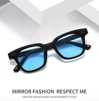 Lunettes de soleil à monture carrée transparente de couleur rétro pour hommes femmes Lunettes de soleil de couleur UV400