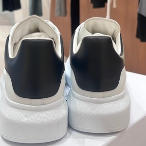Sneakers pour hommes en cuir véritable de haute qualité, respirantes, à lacets, doublure en mesh, légères, design classique, dernières tendances, luxe unisexe - Product Image 2