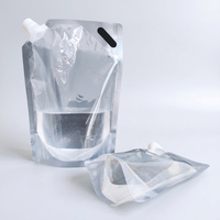 Pochettes de recharge liquide en gros, pochettes transparentes à bec verseur, emballages souples transparents pour eau et jus avec poignée