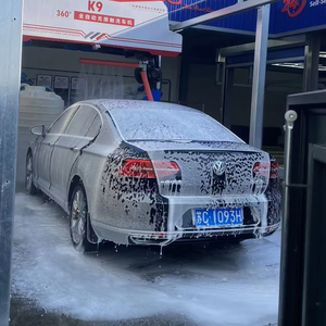 Station de lavage de voitures automatique sans contact avec rinçage haute pression du châssis - Product Image 1