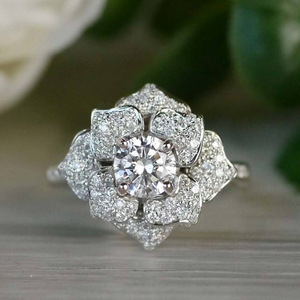 Anello con fiore scintillante per donna, elegante gioiello da dito alla moda - Product Image 2