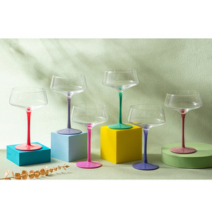 <span class=keywords><strong>Copa</strong></span> <span class=keywords><strong>de</strong></span> <span class=keywords><strong>vino</strong></span> <span class=keywords><strong>de</strong></span> lujo Ins <span class=keywords><strong>de</strong></span> diseño moderno con <span class=keywords><strong>copa</strong></span> <span class=keywords><strong>de</strong></span> barra <span class=keywords><strong>de</strong></span> Color <span class=keywords><strong>de</strong></span> <span class=keywords><strong>boca</strong></span> <span class=keywords><strong>ancha</strong></span> para <span class=keywords><strong>vino</strong></span> Martini y Cóctel <span class=keywords><strong>copa</strong></span> <span class=keywords><strong>de</strong></span> <span class=keywords><strong>vino</strong></span> tinto - Product Image 1