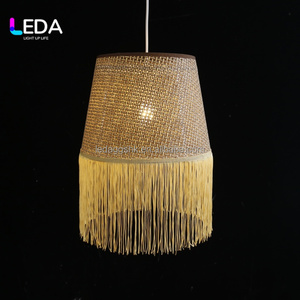 Lámpara Colgante LEDA de Mimbre con Borlas, Estilo Boho, Pantalla Tejida, Color Personalizado para Decoración de Techos en Bodas, Eventos y Fiestas - Product Image 1