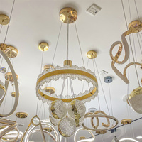 Lustre en acrylique cristal en gros, suspension LED linéaire moderne nordique, lampe suspendue ronde pour chambre avec boule