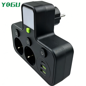 Multiprise 4 prises avec 3 ports USB, veilleuse LED et interrupteurs séparés pour la maison et le bureau - Product Image 1