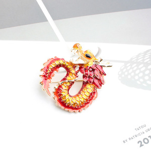 Direto da fábrica venda novo criativo estilo chinês doze zodíaco dragão rei broche óleo gotejamento design liga chapeamento das mulheres dos homens - Product Image 3