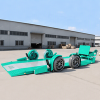 Remorque pour voitures de sport à plateau abattable avec rampe de descente hydraulique pour le transport de voitures de course et de véhicules bas profil