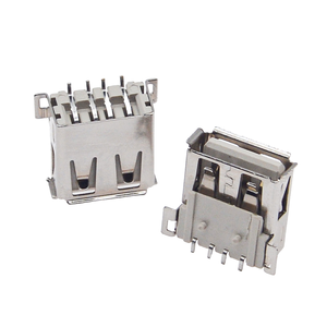 Conector USB 2.0 Tipo-A Hembra en Ángulo Recto SMT, 4 Pines con Aislante Beige, Terminales de Crimpado, Orejetas de Montaje y Postes de Posicionamiento - Product Image 4