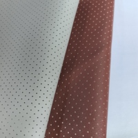 Tela de cuero sintético interior automotriz perforada de cuero de napa de Pvc con respaldo de punto encriptado para motocicleta de coche