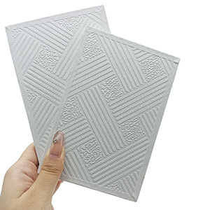 Panel de Yeso Cuadrado Perforado Artístico Recubierto de Vinilo PVC Blanco de 7 mm para Techo Falso con Rejilla de Techo - Product Image 4