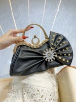 Sac à main pochette pour femme en cuir PU souple et durable, avec nœud, chaîne et strass, style moderne, vintage, pour soirée formelle, collection été 2026