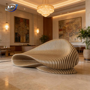 Banco de Espera Curvo de Madera Sólida para Espacios Públicos, Talleres, Entradas, Supermercados, Bares, Centros Comerciales, Escuelas y Parques - Product Image 2