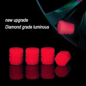 Capuchons de roue universels fluorescents en plastique <span class=keywords><strong>lumineux</strong></span> qui brillent dans le noir pour camions, véhicules, motos, SUV - Product Image 5