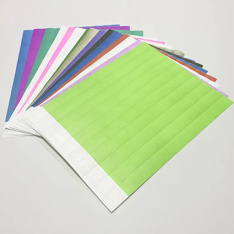 Goedkope Aangepaste Promotionele Plain Waterdicht Papier Polsbandjes Nummer Groene Neon Tyvek Polsbandjes