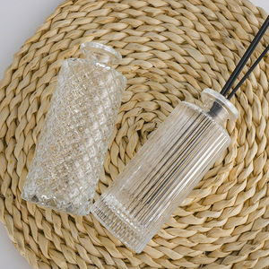 Jarrón de Vidrio Tallado Personalizado con Logotipo, para Aromaterapia, con Varillas de Ratán, para Dormitorio, Baño, Hotel, Fragancia, Paquete al por Mayor - Product Image 3