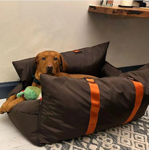 Asiento de coche de lujo para perros, cama de viaje portátil grande para perros para interiores y exteriores, portador de mascotas con tela impermeable y logotipo personalizado - Product Image 1