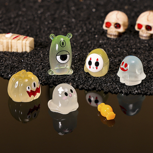 Miniaturas de Resina de Animales Góticos Románticos de Vampiro, Tendencia 2026, Estatuas Decorativas para el Hogar de Halloween, <span class=keywords><strong>Estilo</strong></span> Vintage Cremoso y Romance Oscuro - Product Image 4
