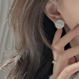 Boucles d'oreilles en argent pur S925, design de niche, simples, élégantes, vintage, motif géométrique de papillon, zircon circulaire, bijoux - Product Image 2