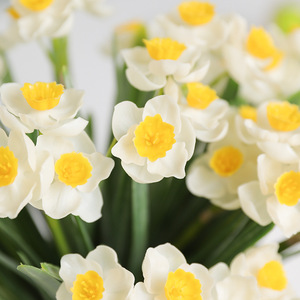 Fleurs artificielles en soie Ruilisi, narcisses, 3 branches, blanc et jaune, décorations pour la maison et les mariages - Product Image 3