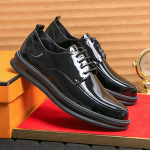 Zapatos de boda para hombre 2026 de diseñador, transpirables, suaves, ligeros, hechos a medida, de oficina, de carrera, con parte superior de cuero genuino y cierre sin cordones. - Product Image 1