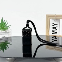 Flacon de parfum pour voiture en verre mat noir carré unique et élégant, vide, avec couvercle en bois, pour diffuseur de parfum suspendu, 8 ml