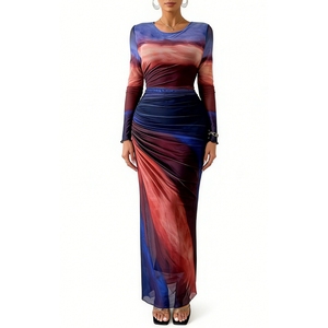 Vestido maxi de malla con efecto tie-dye para mujer - Vestido largo ajustado con fruncido y manga larga a la moda - Product Image 2