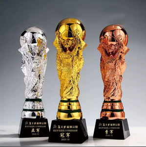 उच्च गुणवत्ता वाले अनुकूलित खेल किसी भी गेंद ट्रॉफी और पदक क्रिस्टल बास्केटबॉल विश्व धातु फुटबॉल ट्रॉफी - Product Image 1
