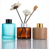 Bouteille de parfum en verre ordinaire, colorée, courte, de style nordique, inspirée d'Instagram, avec mécanisme diffuseur à bâtonnets, flacon vide pour maison et hôtel